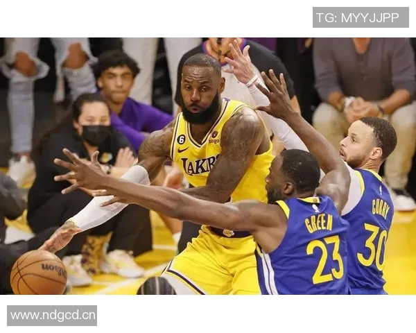 詹姆斯缺席赛季初湖人前五场对决勇士与狼队挑战艰巨