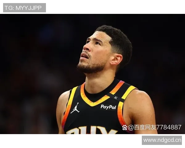 布克追身三分命中却遭裁判无视3加1机会球队分差扩大至20分以上