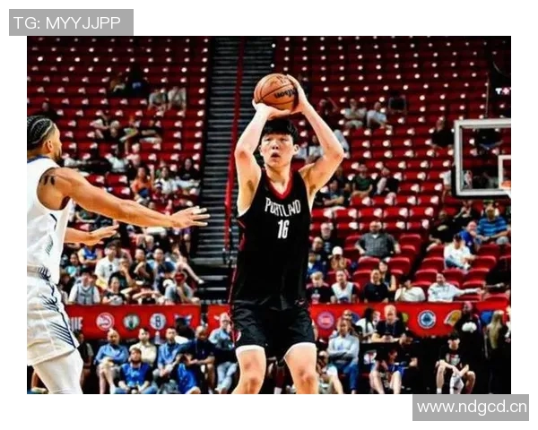 三球首节表现平平全场仅得20分个人秀难掩效率低下的尴尬 三球首节表现平平全场仅得20分个人秀难掩效率低下的尴尬