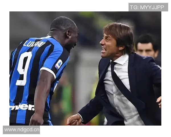 今日趣图:那不勒斯的紧急状态与孔蒂的欧战信念交织的精彩瞬间 今日趣图:那不勒斯的紧急状态与孔蒂的欧战信念交织的精彩瞬间