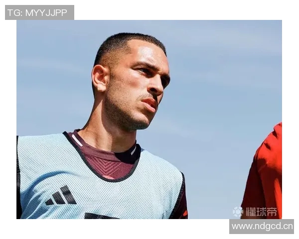 拜仁签下17岁厄瓜多尔小将奥拉亚计划外租发展潜力 拜仁签下17岁厄瓜多尔小将奥拉亚计划外租发展潜力