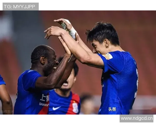 申花主场防守失误致对手凌空垫射扳平比分令人失望