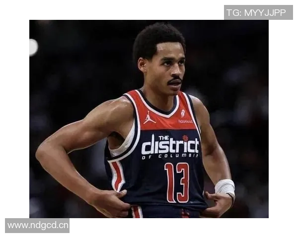 普尔表现稳定半场18分钟贡献14分助力球队进攻