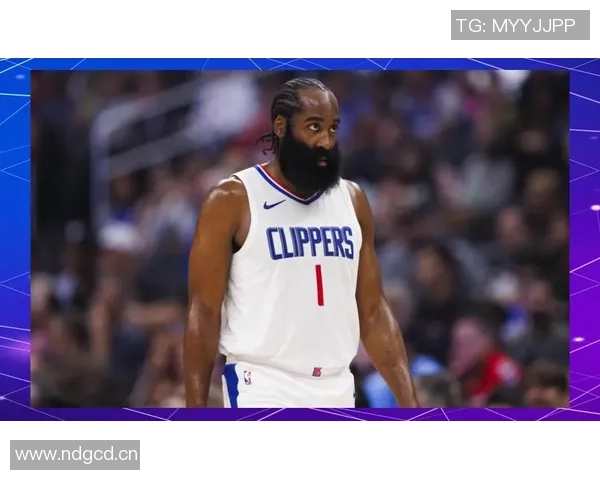 小卡称哈登在场上依旧如联盟明星般闪耀36岁状态依然出色