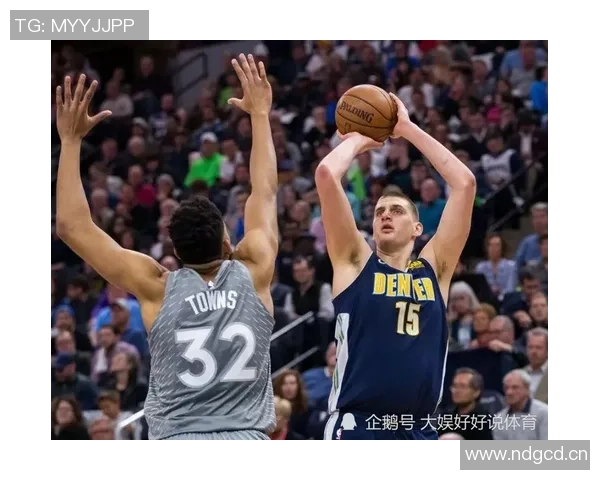 约基奇在亚当斯防守下表现低迷15分钟内仅得6分3助正负值惨淡13 约基奇在亚当斯防守下表现低迷15分钟内仅得6分3助正负值惨淡13