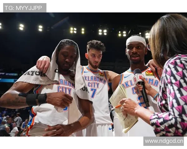 爱德华兹状态火热连续五场得分30以上场均372分命中率高达561三分命中率接近49 爱德华兹状态火热连续五场得分30以上场均372分命中率高达561三分命中率接近49