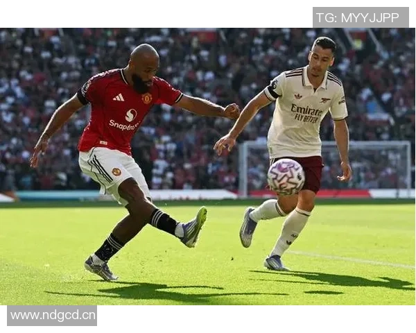 阿玛德期待姆伯莫在关键比赛中展现进球能力我与他都能胜任10号位 阿玛德期待姆伯莫在关键比赛中展现进球能力我与他都能胜任10号位