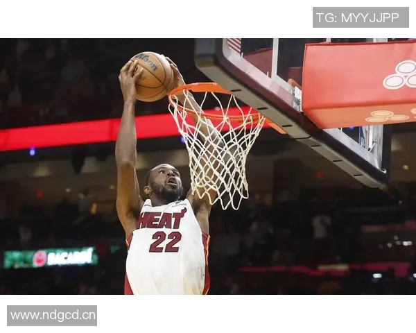 康宁汉姆近期状态火热场均28分助攻数超11次三分命中率接近44 康宁汉姆近期状态火热场均28分助攻数超11次三分命中率接近44