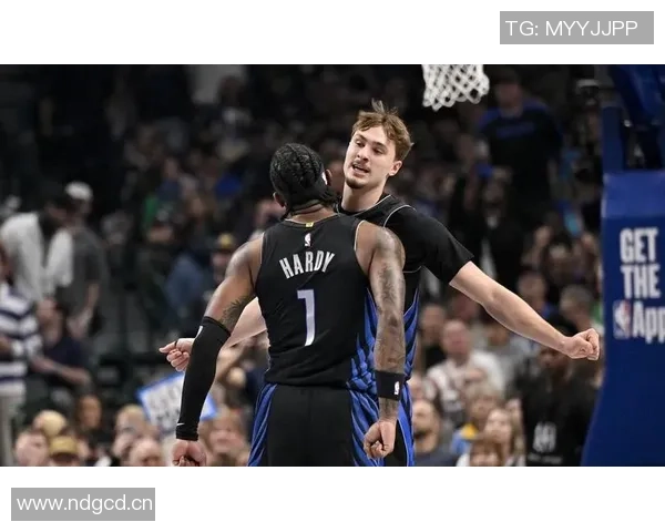 浓眉称赞弗拉格隔扣马穆精彩绝伦期待反复回味这一经典瞬间