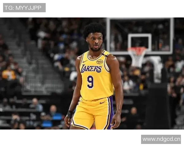 布朗尼谈比赛适应性提升对攻防战术掌握更加自如